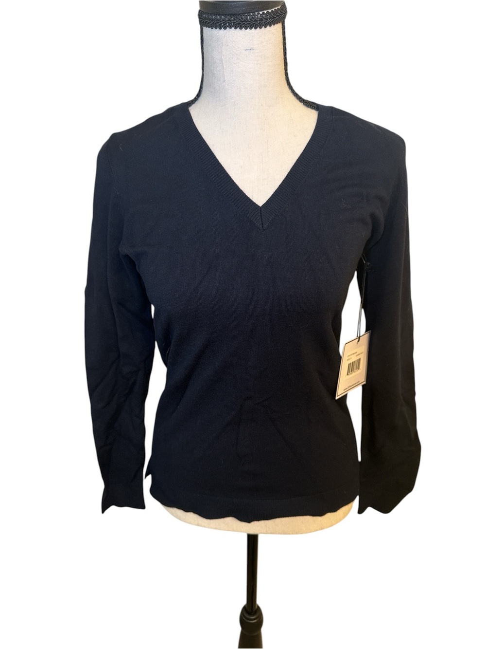 NWT 525 America Navy Sweater size small